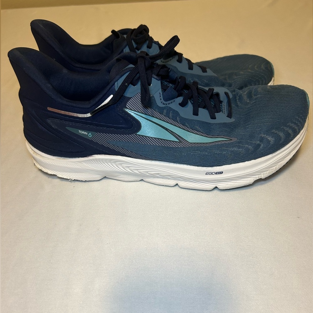 Alltra Turín 6  Lace Up Running Shoes. Sneakers Men’s, Size 9
